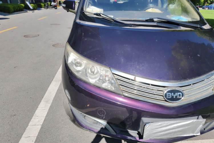 Used BYD M6 2013 2.0L Manual Comfort Edition Right Front Headlight