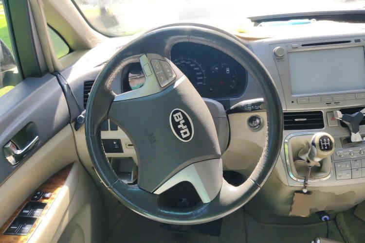 Used BYD M6 2013 2.0L Manual Comfort Edition Steering Wheel