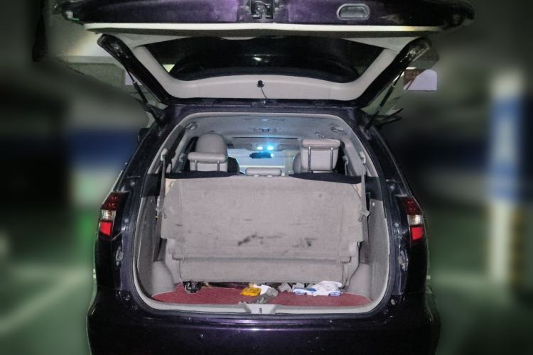 Used BYD M6 2013 2.4L Automatic Luxury Model Trunk
