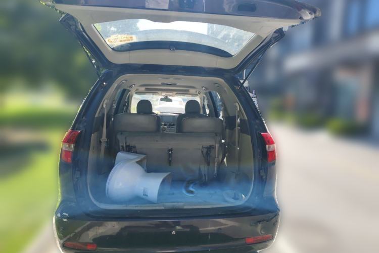 Used BYD M6 2013 2.0L Manual Comfort Edition Trunk