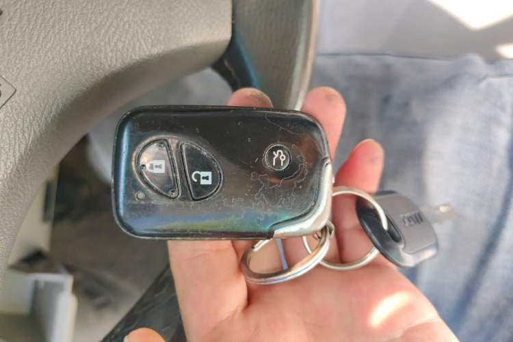 Used BYD M6 2013 2.0L Manual Comfort Edition Vehicle Key