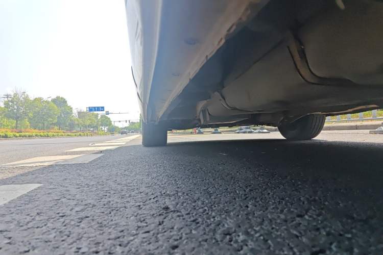 Used BYD M6 2013 2.0L Manual Comfort Edition Chassis Rear Left