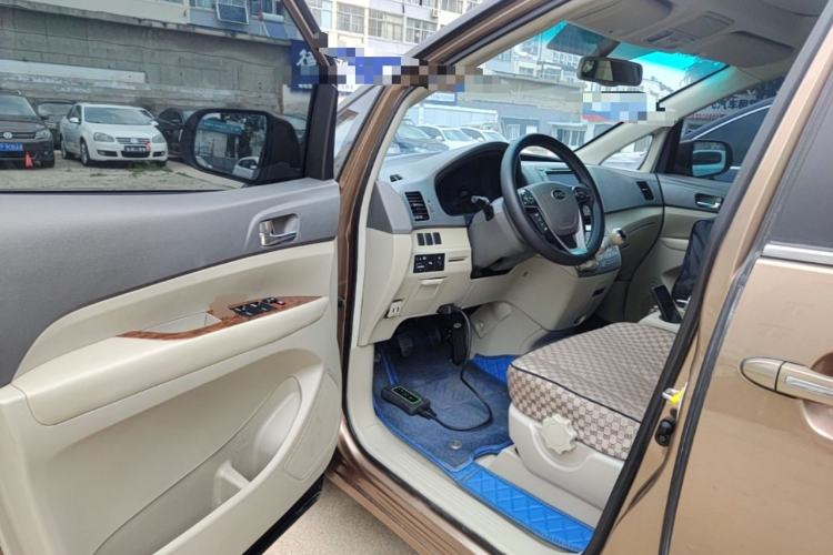 Used BYD M6 2013 2.4L Manual Luxury Model Driver Seat