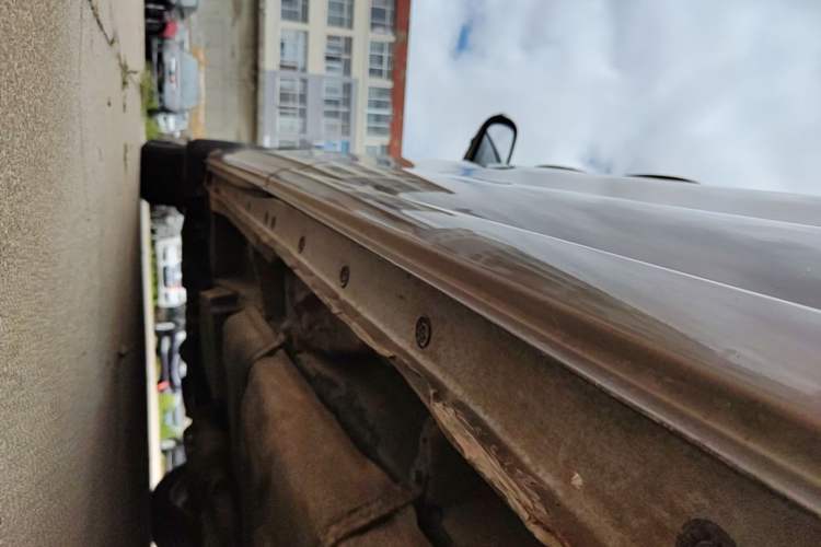 Used BYD M6 2013 2.4L Manual Luxury Model Left Side Sill