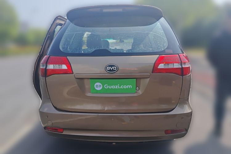 Used BYD M6 2013 2.0L Manual Comfort Edition Rear