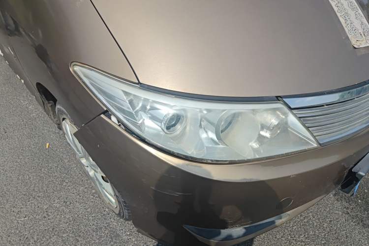 Used BYD M6 2013 2.0L Manual Comfort Edition Right Front Headlight