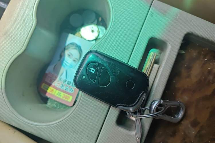Used BYD M6 2013 2.0L Manual Comfort Edition Vehicle Key