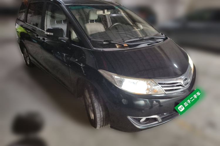 Used BYD M6 2013 2.4L Automatic Luxury Model Exterior 2