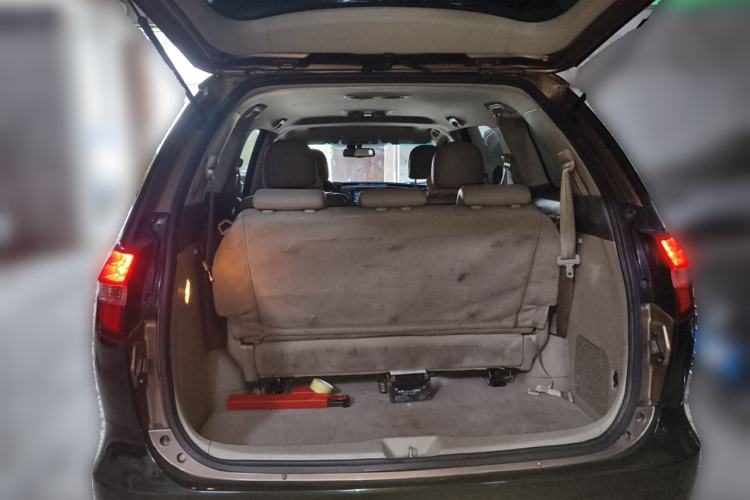 Used BYD M6 2013 2.4L Automatic Luxury Model Trunk
