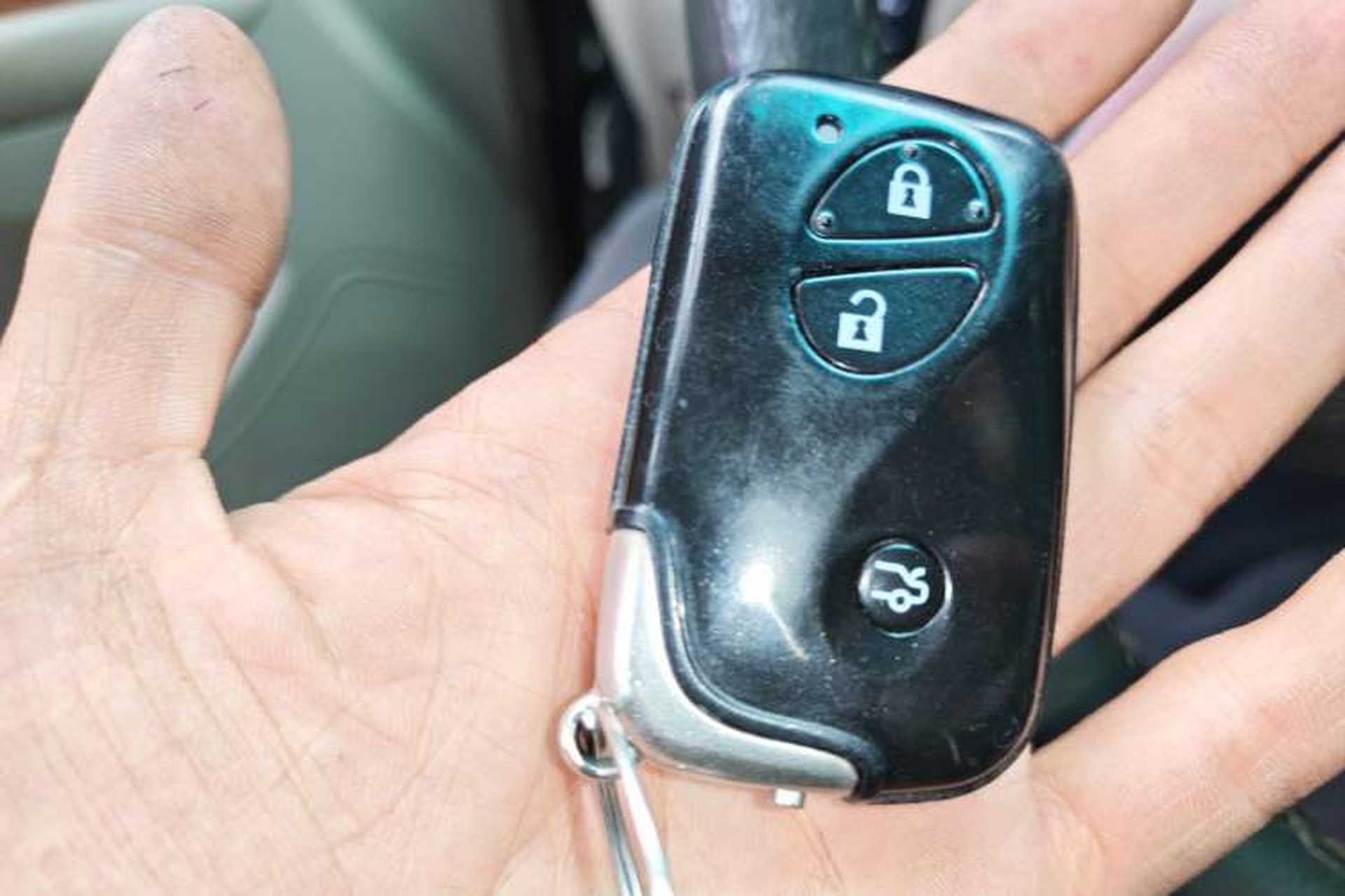 Used BYD M6 2013 2.0L Manual Comfort Edition Vehicle Key
