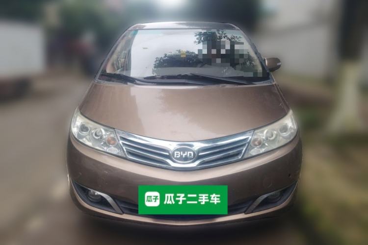 Used BYD M6 2013 2.4L Manual Luxury Model Front