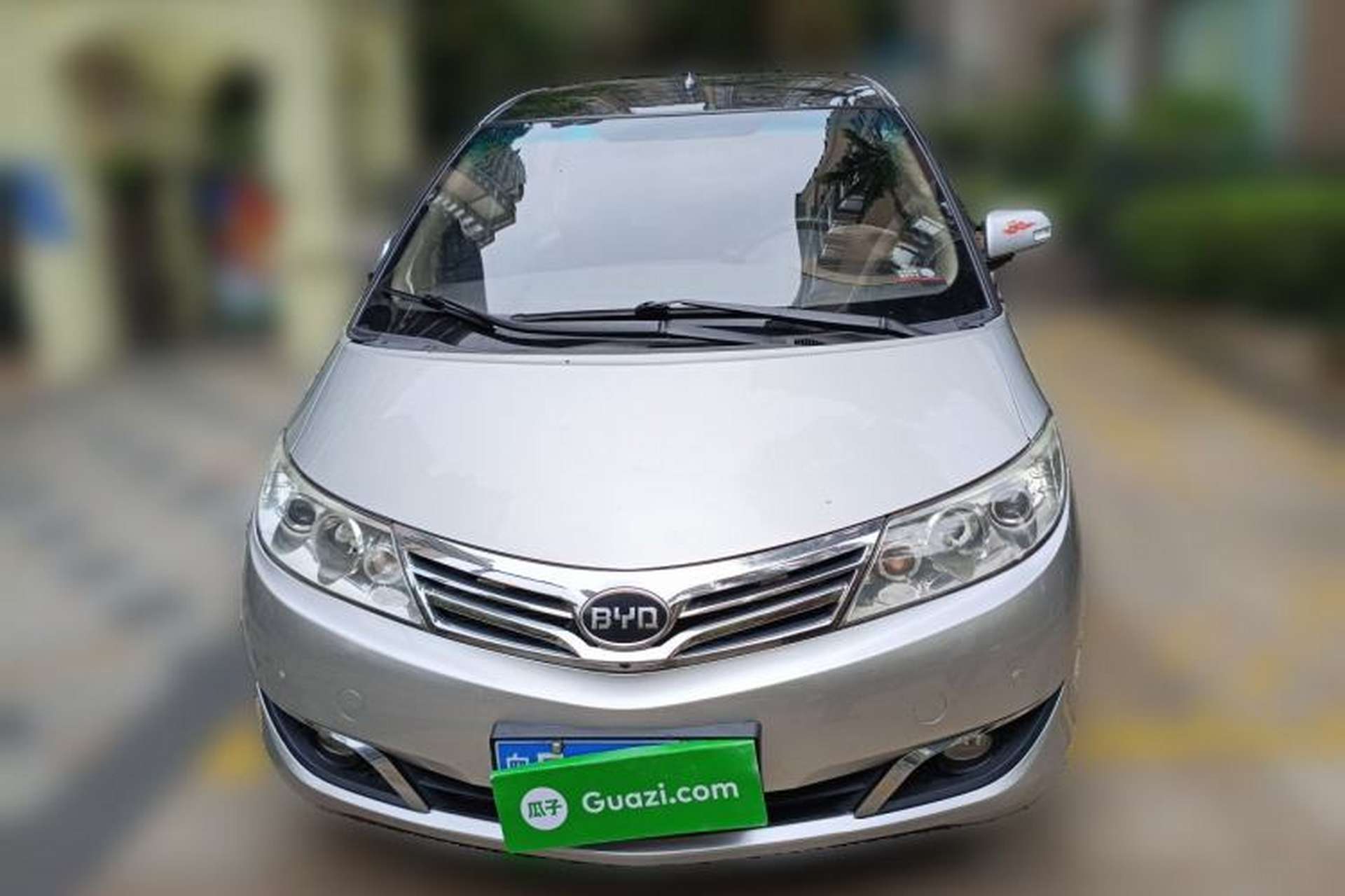 Used BYD M6 2013 2.4L Automatic Luxury Model Front