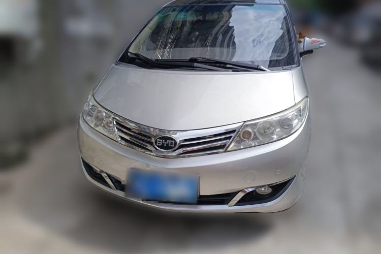 Used BYD M6 2013 2.4L Automatic Luxury Model Front