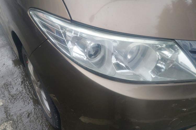 Used BYD M6 2013 2.4L Manual Luxury Model Right Front Headlight