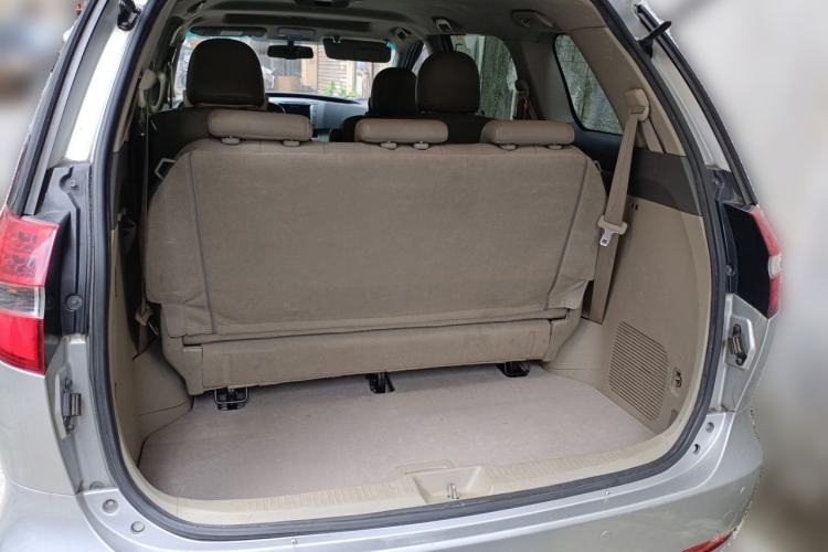 Used BYD M6 2013 2.4L Automatic Luxury Model Trunk