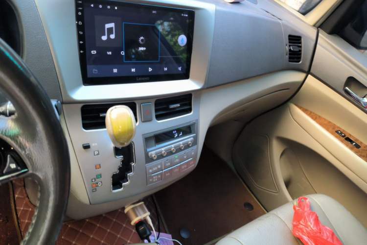 Used BYD M6 2013 2.4L Automatic Luxury Model Audio And AC Panel