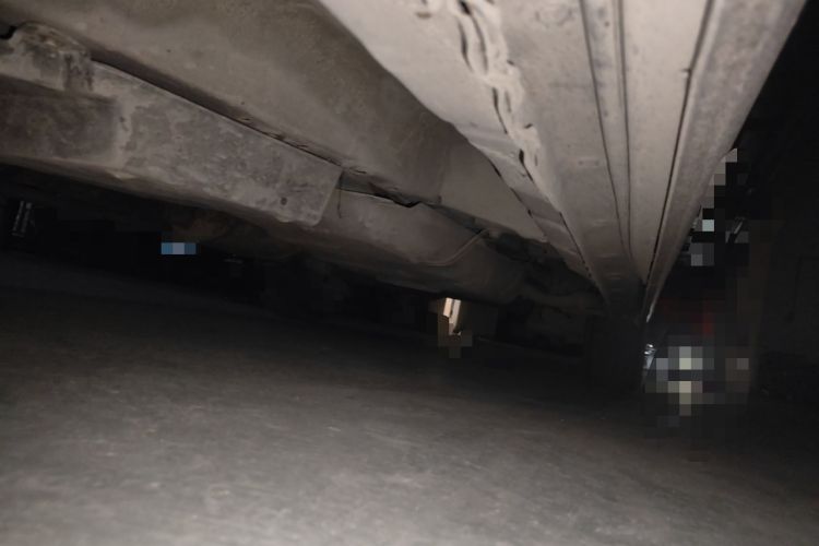 Used BYD M6 2013 2.4L Automatic Luxury Model Chassis Front Left