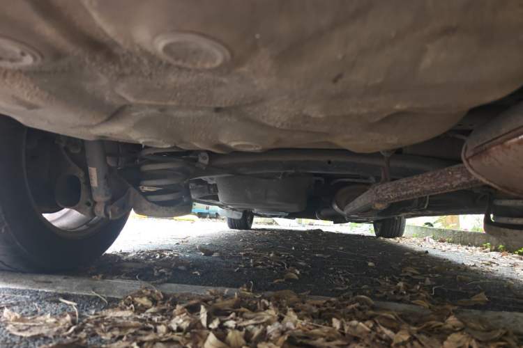 Used BYD M6 2013 2.4L Automatic Luxury Model Chassis Rear