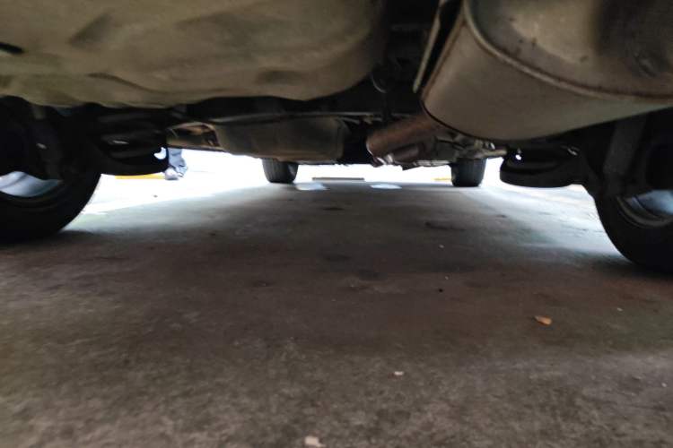 Used BYD M6 2013 2.4L Manual Luxury Model Chassis Rear