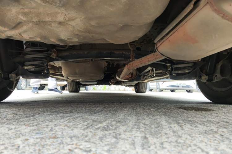 Used BYD M6 2013 2.0L Manual Comfort Edition Chassis Rear