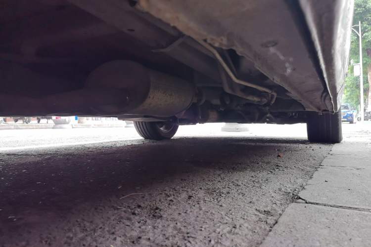 Used BYD M6 2013 2.0L Manual Comfort Edition Chassis Rear Left