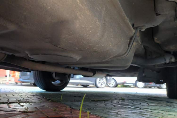 Used BYD M6 2013 2.4L Automatic Luxury Model Chassis Rear Left