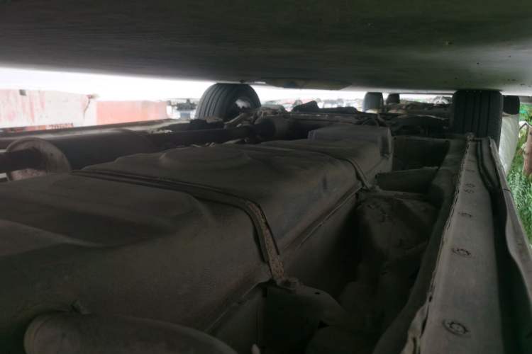 Used BYD M6 2013 2.4L Automatic Luxury Model Chassis Rear Left