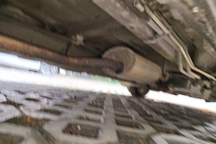 Used BYD M6 2013 2.4L Automatic Luxury Model Chassis Rear Right