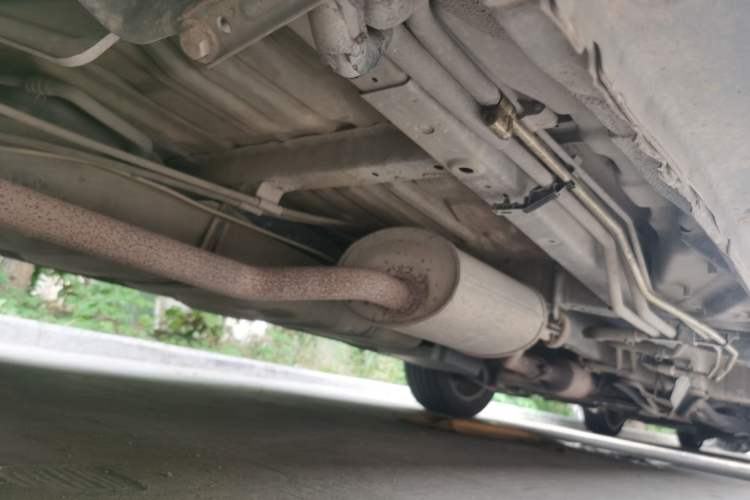 Used BYD M6 2013 2.4L Automatic Luxury Model Chassis Rear Right