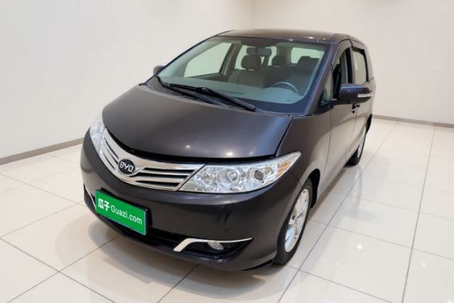 BYD M6 2013 2.4L Automatic Luxury Model d’occasion