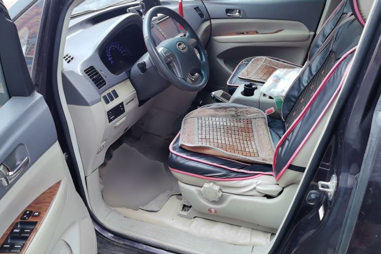Used BYD M6 2013 2.0L Manual Comfort Edition Driver Seat