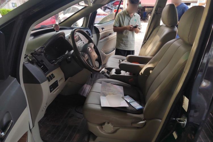 Used BYD M6 2013 2.0L Manual Comfort Edition Driver Seat