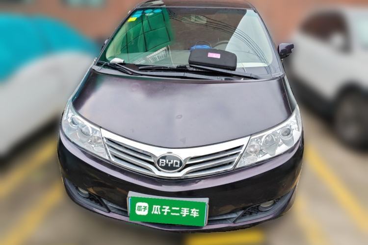 Used BYD M6 2013 2.4L Manual Luxury Model Front