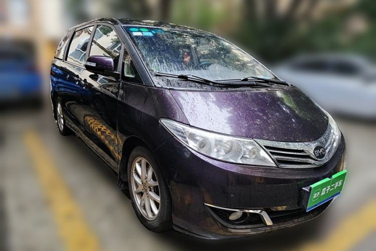 Used BYD M6 2013 2.4L Automatic Luxury Model Front Right 45 Deg