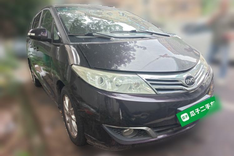 Used BYD M6 2013 2.4L Automatic Luxury Model Front Right 45 Deg