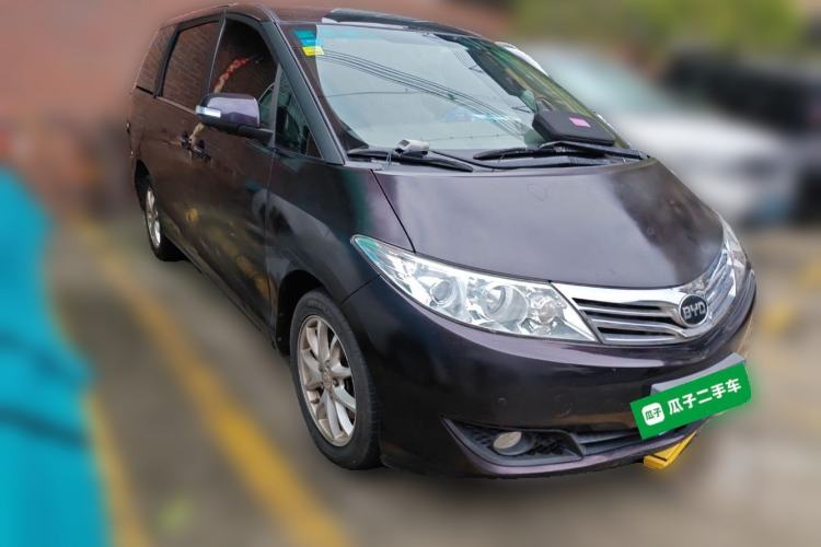 Used BYD M6 2013 2.4L Manual Luxury Model Front Right 45 Deg