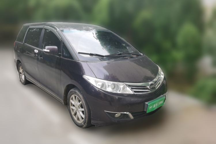 Used BYD M6 2013 2.4L Automatic Luxury Model Front Right 45 Deg