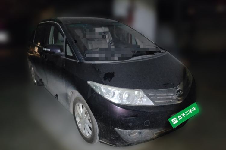 Used BYD M6 2013 2.4L Automatic Luxury Model Front Right 45 Deg