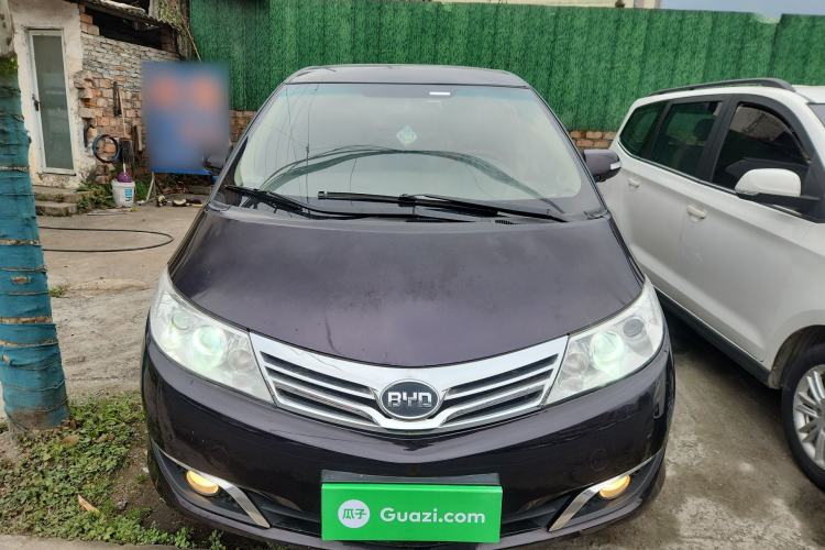 Used BYD M6 2013 2.4L Automatic Luxury Model Front