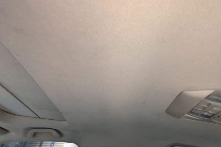 Used BYD M6 2013 2.4L Automatic Luxury Model Headliner