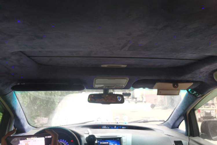 Used BYD M6 2013 2.4L Automatic Luxury Model Headliner