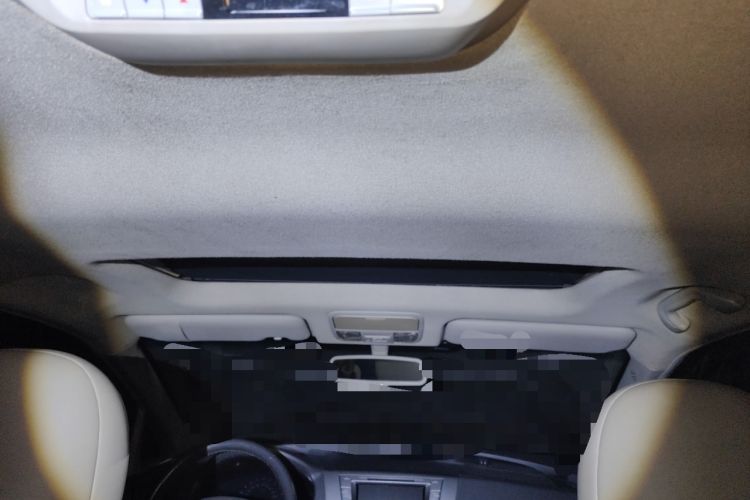 Used BYD M6 2013 2.4L Automatic Luxury Model Headliner