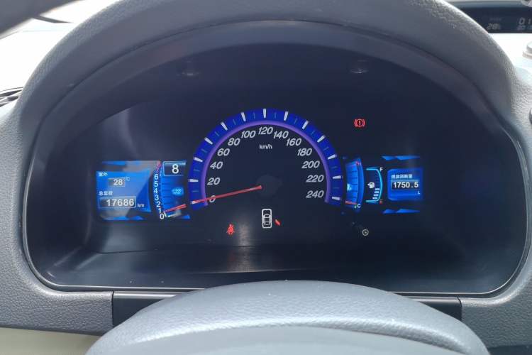 Used BYD M6 2013 2.0L Manual Comfort Edition Instrument Cluster