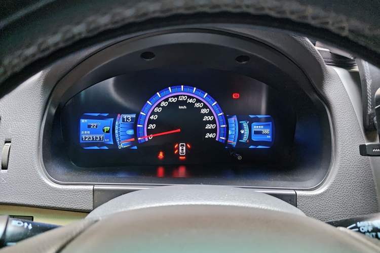 Used BYD M6 2013 2.4L Automatic Luxury Model Instrument Cluster