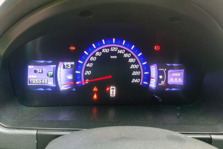 Used BYD M6 2013 2.4L Automatic Luxury Model Instrument Cluster