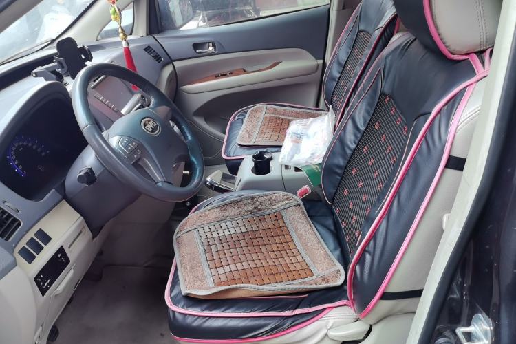 Used BYD M6 2013 2.0L Manual Comfort Edition Left Front Seat