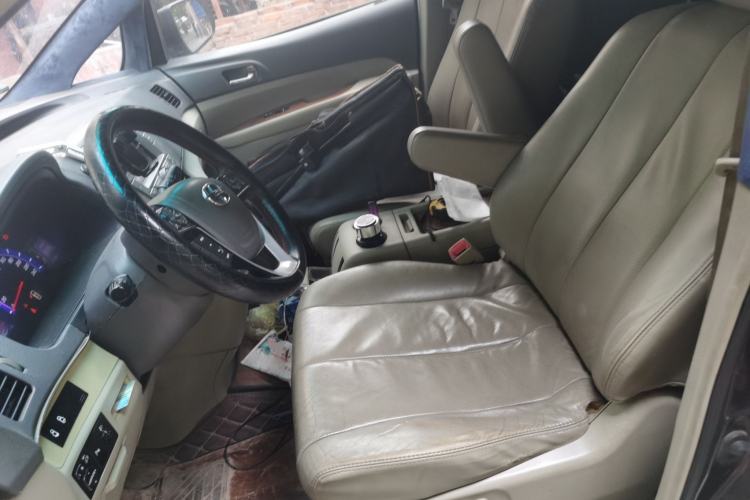 Used BYD M6 2013 2.4L Automatic Luxury Model Left Front Seat