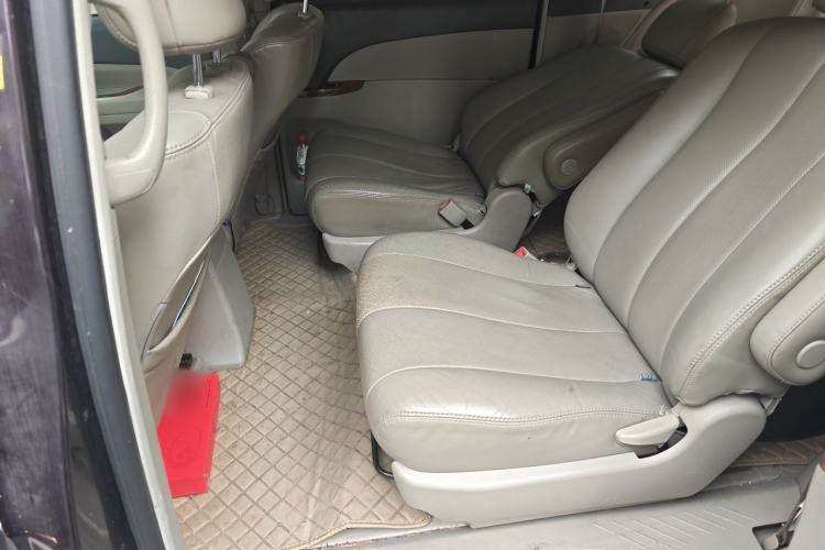 Used BYD M6 2013 2.4L Automatic Luxury Model Left Rear Seat