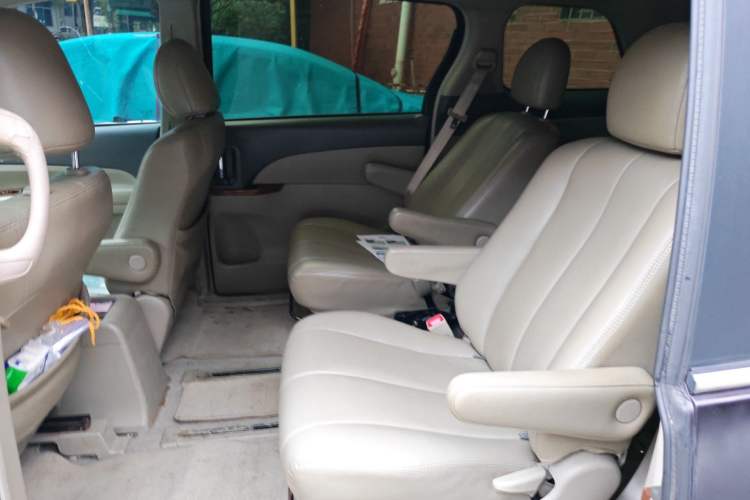 Used BYD M6 2013 2.4L Manual Luxury Model Left Rear Seat