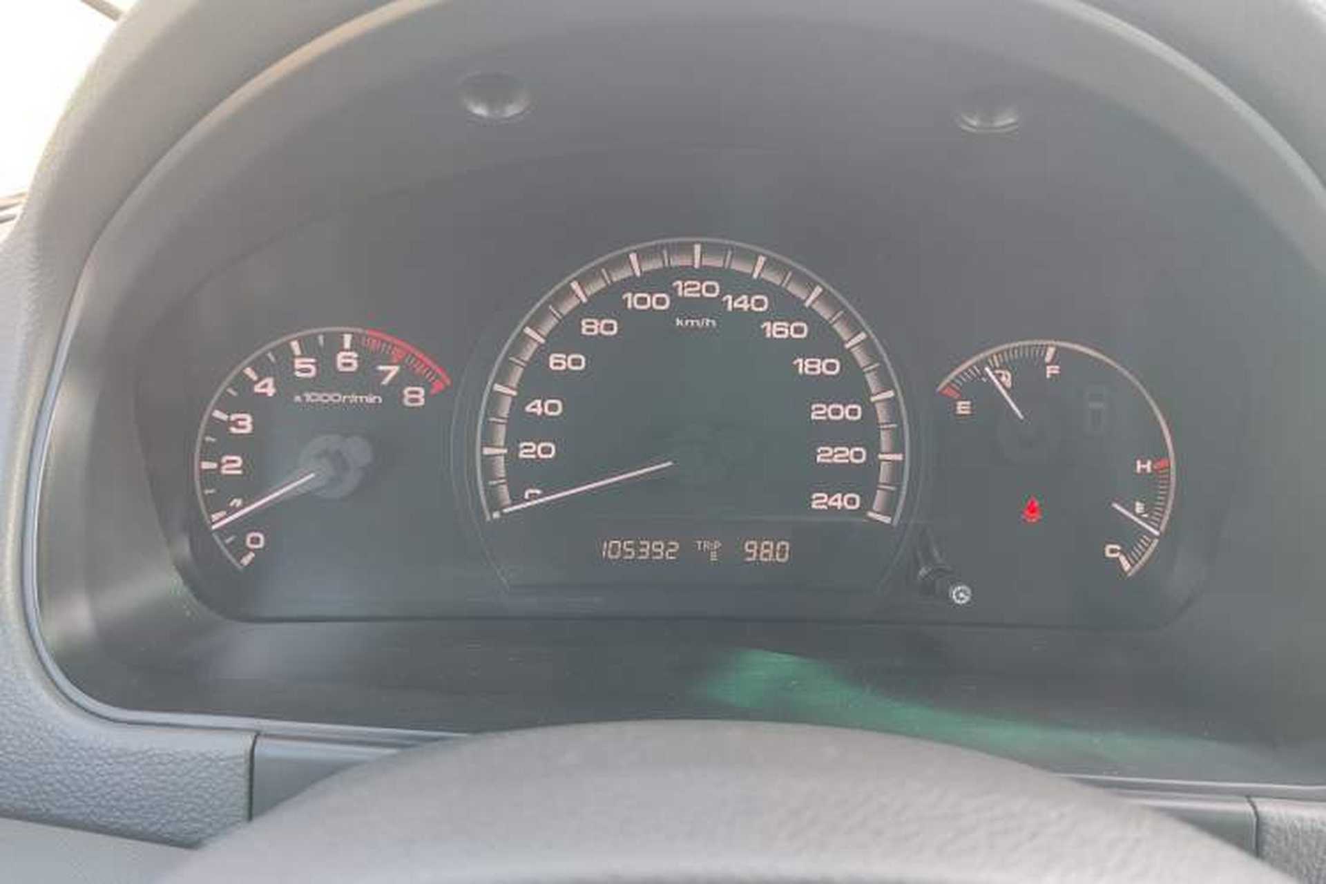 Used BYD M6 2013 2.0L Manual Comfort Edition Odometer Close Up